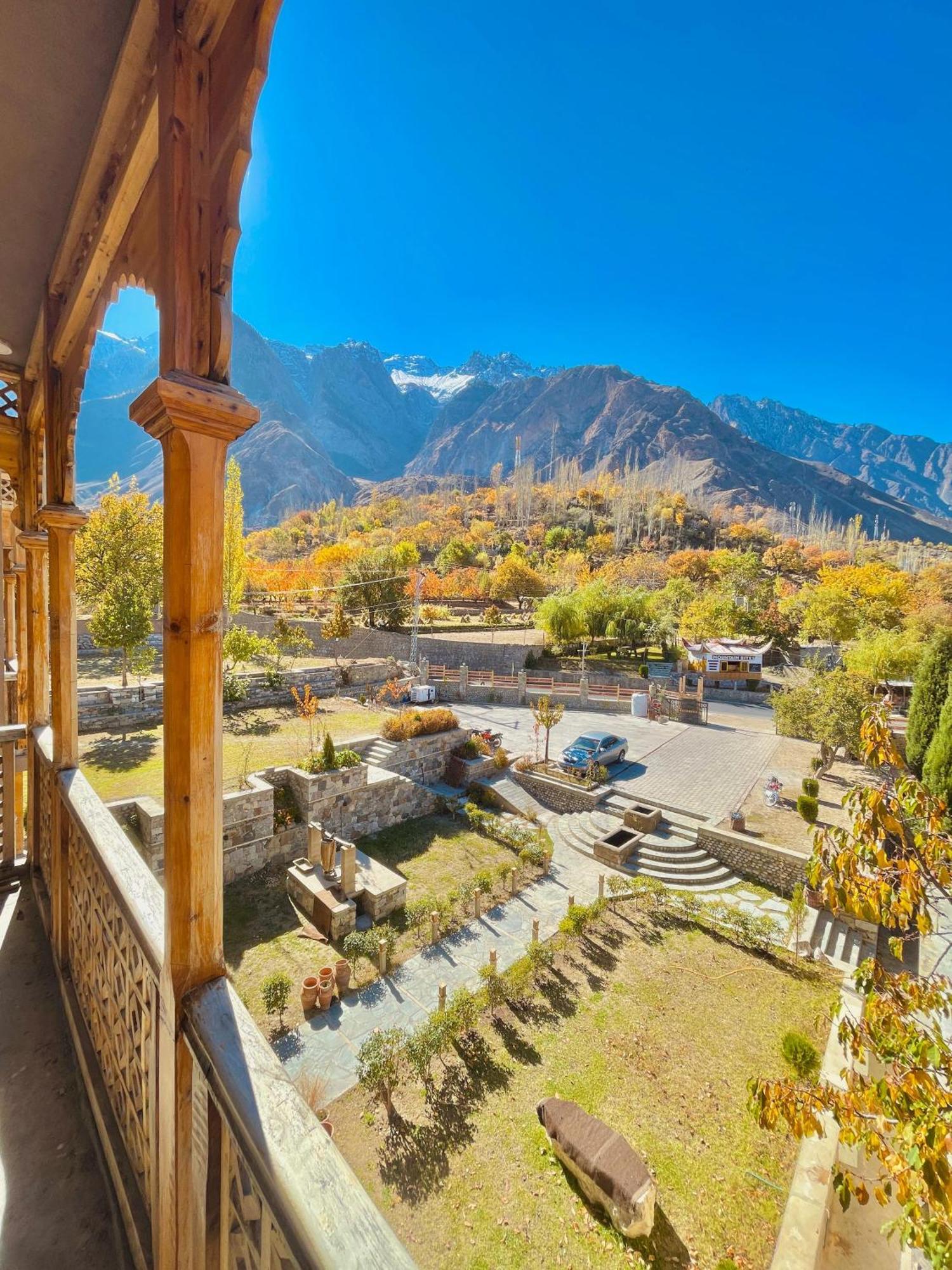 Dumani Nagar Hotel & Resort Karimabad  Exterior photo